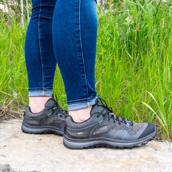 Keen | Shoes | Keen Womens Hiking Shoes Size 9 Worn A Few Times Mint  Condition | Poshmark